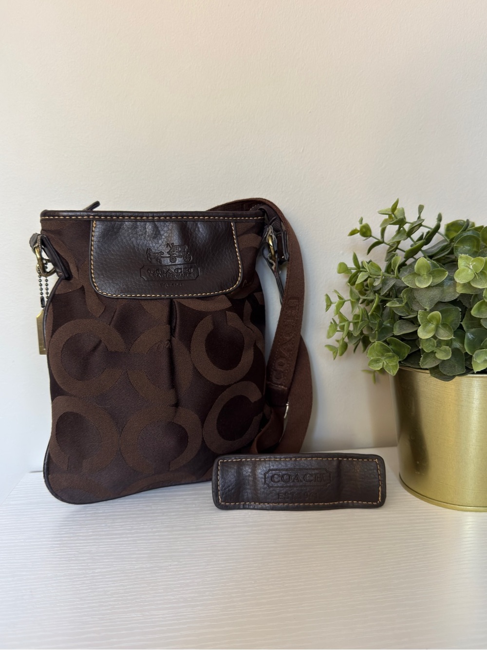 Coach Madison Op Art Signature Crossbody 41992 – Brown